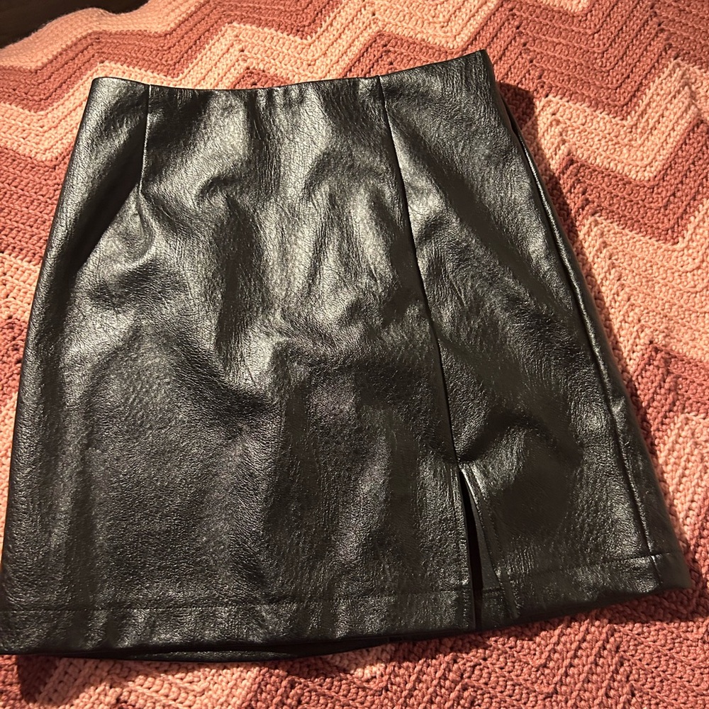 LEATHER MINI SKIRT